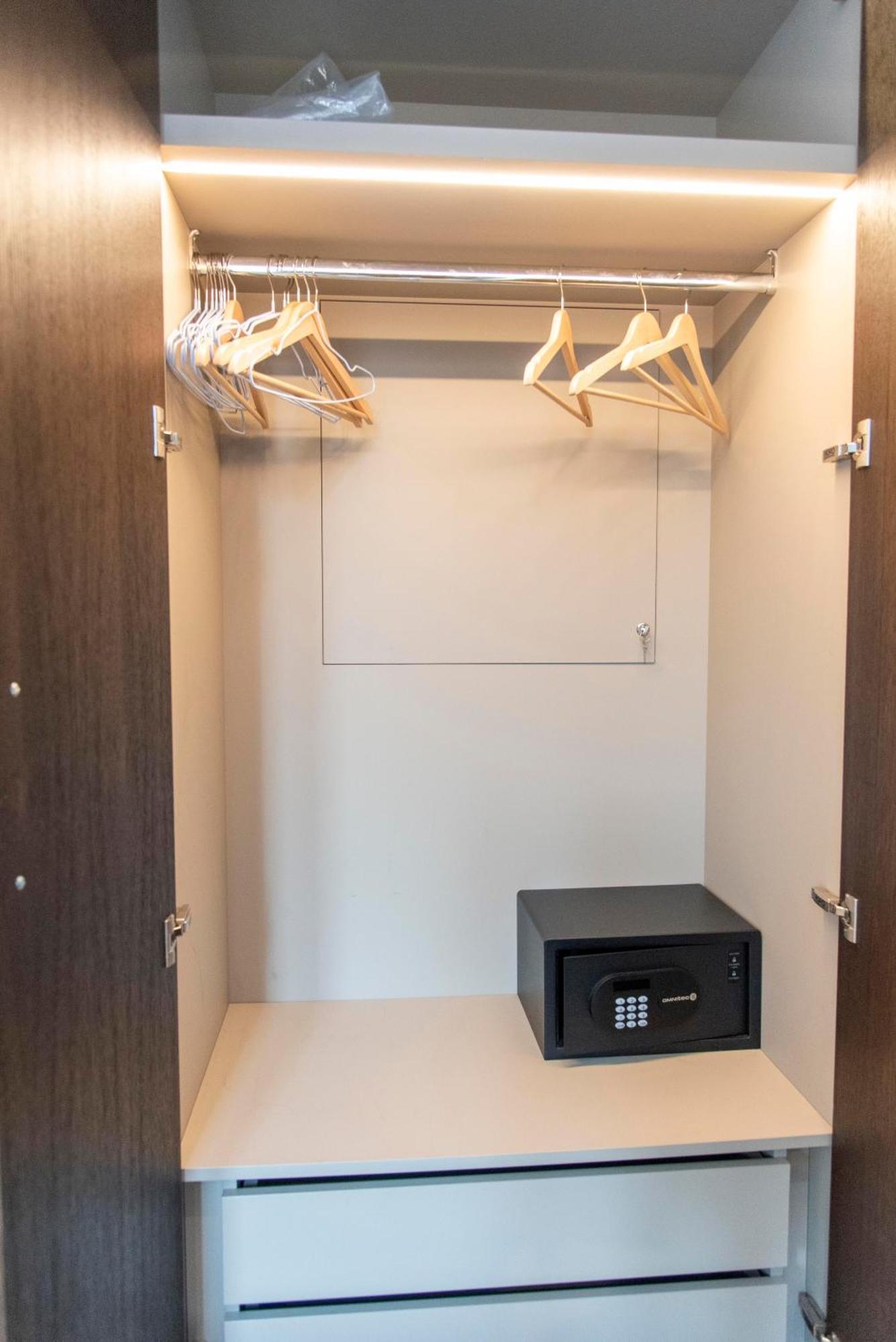 Adelaide Suite Dreams Rom Exteriör bild