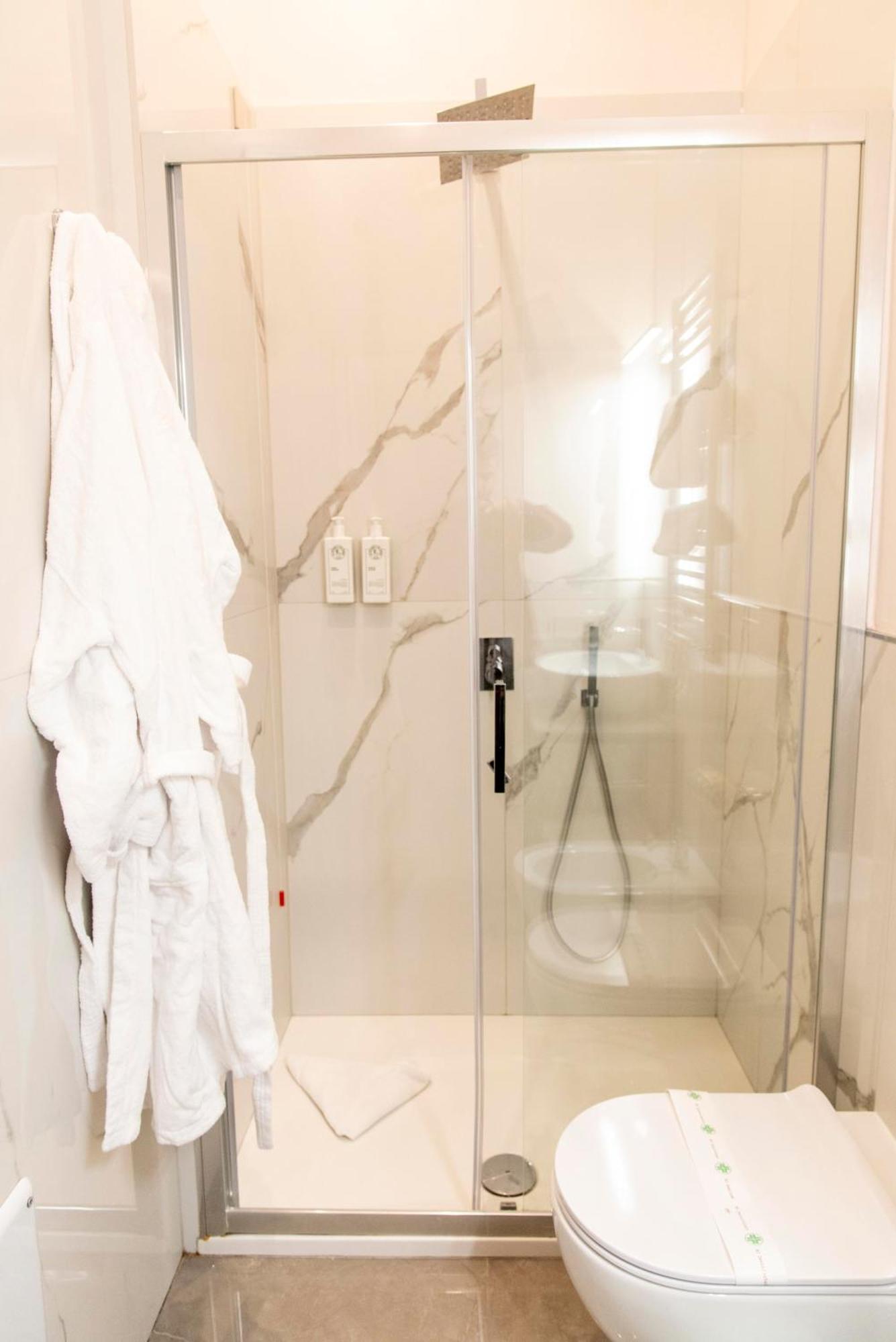 Adelaide Suite Dreams Rom Exteriör bild